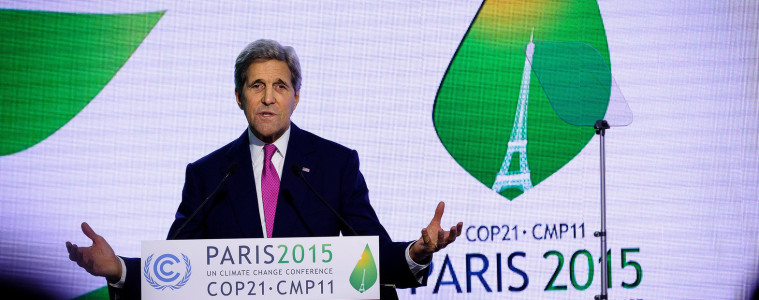 U.S. Secretary of State John Kerry gives his closing remarks at the 'COP21' UN climate summit. Photo: Arnaud Bouissou / COP21