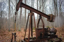 oil well