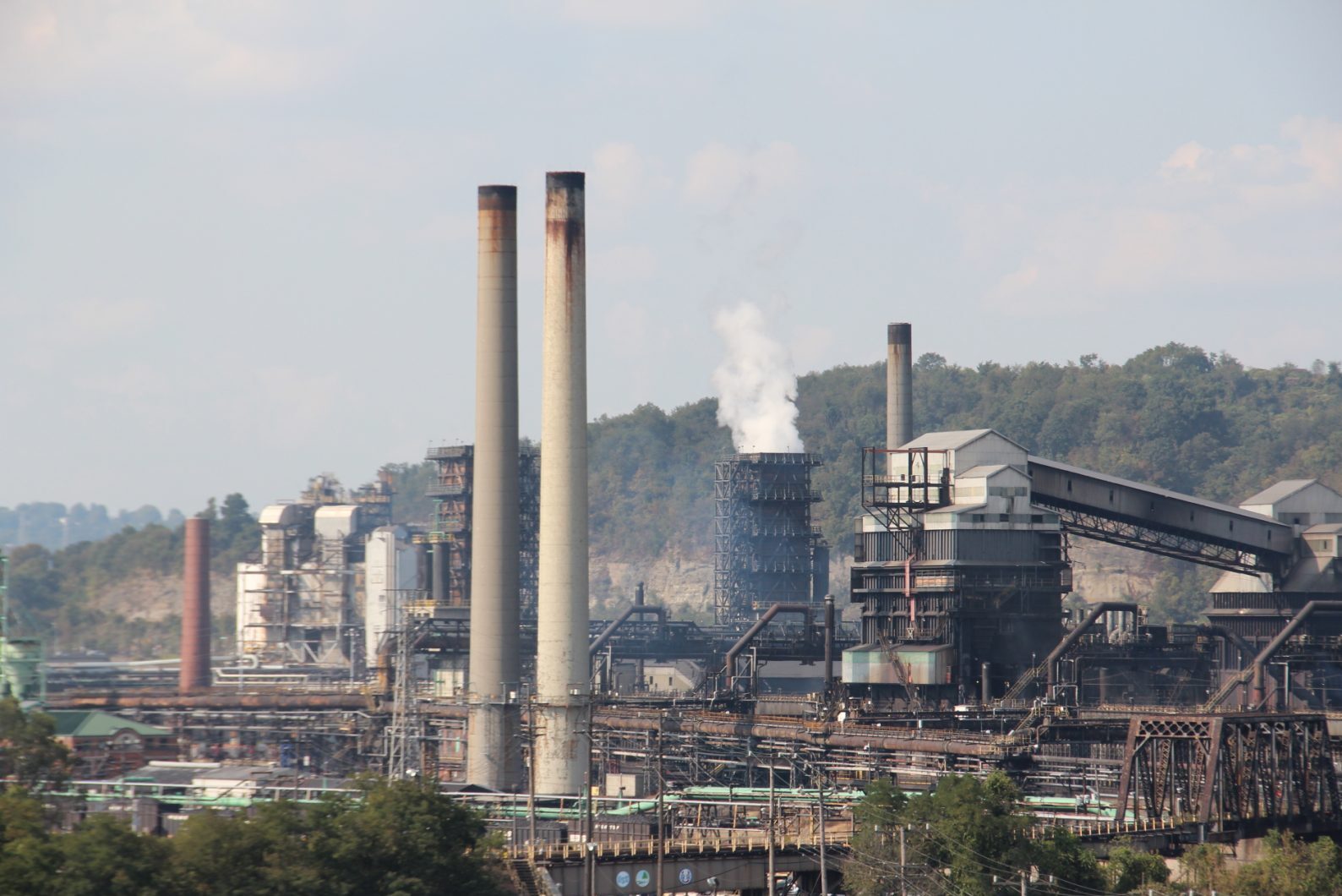 Clairton Coke Works, near Pittsburgh, is Allegheny County's largest single source of particle pollution. Photo: Reid R. Frazier